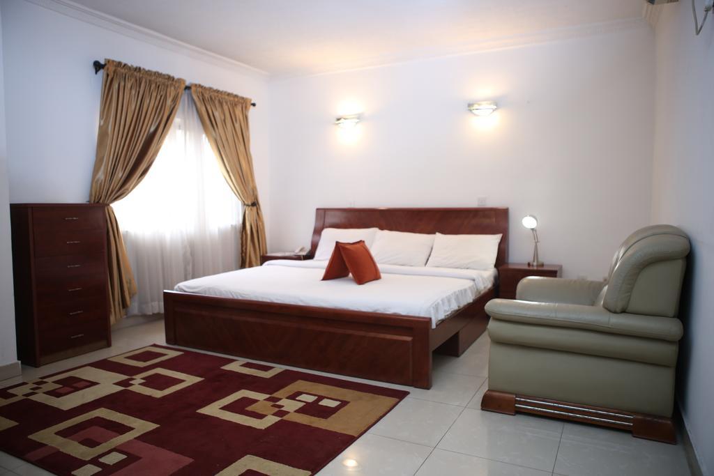 The Habitat Suites International Lagos Quarto foto
