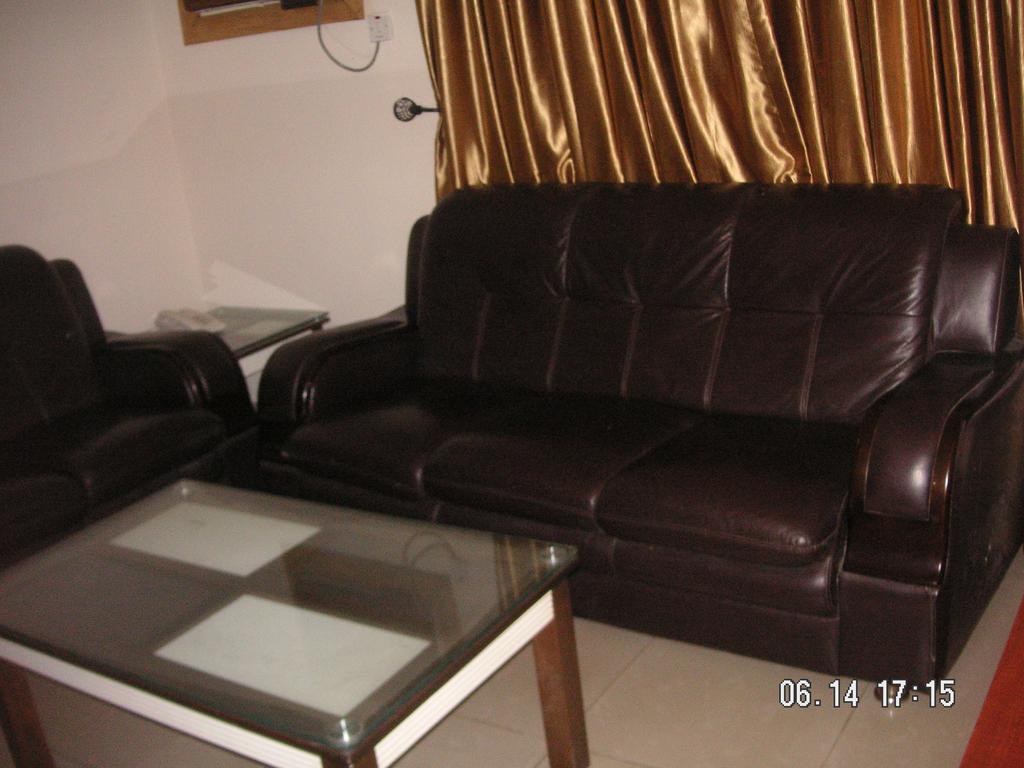 The Habitat Suites International Lagos Quarto foto
