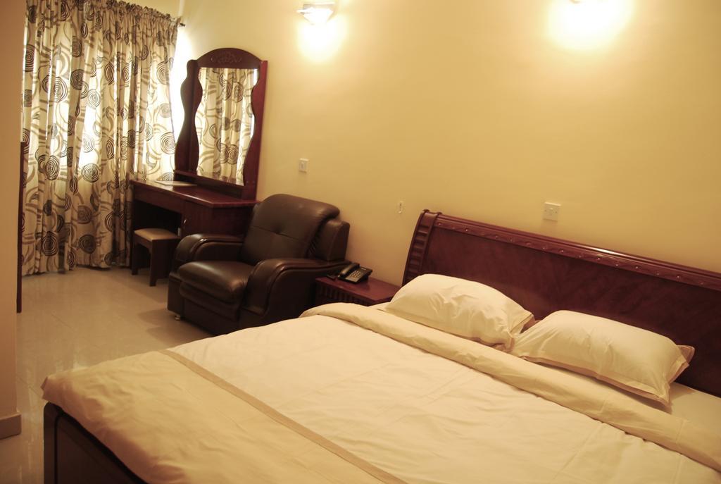 The Habitat Suites International Lagos Exterior foto