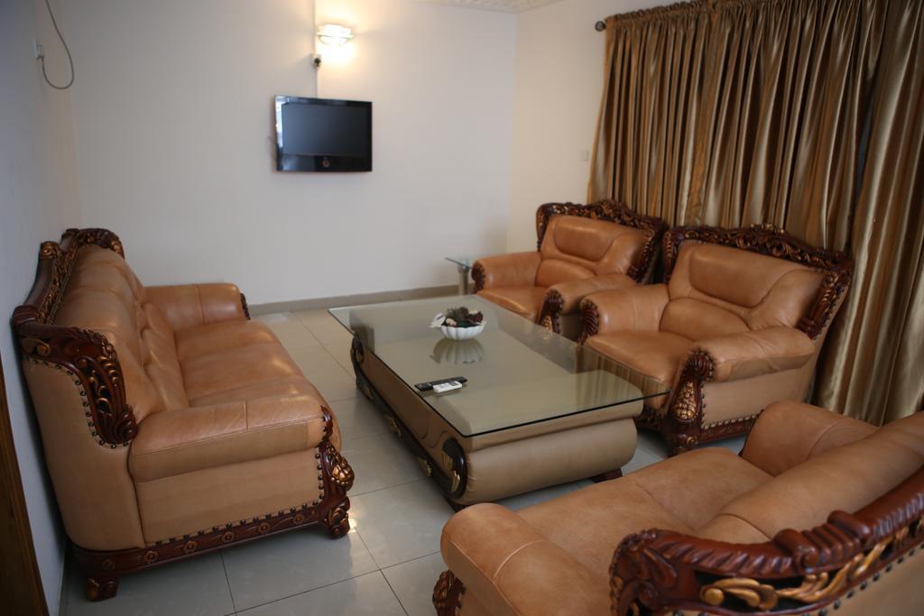The Habitat Suites International Lagos Exterior foto