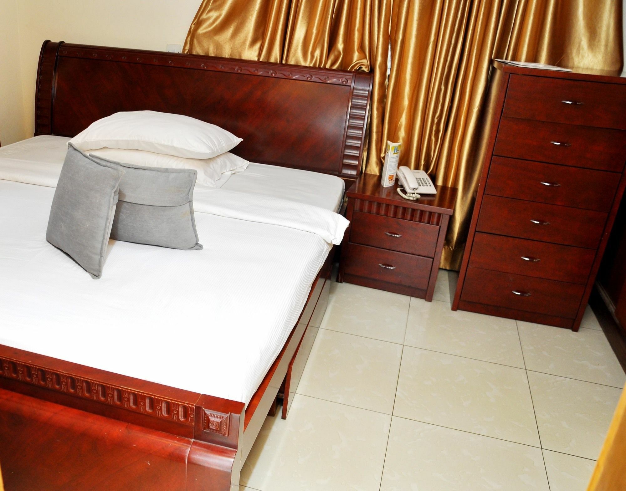 The Habitat Suites International Lagos Exterior foto
