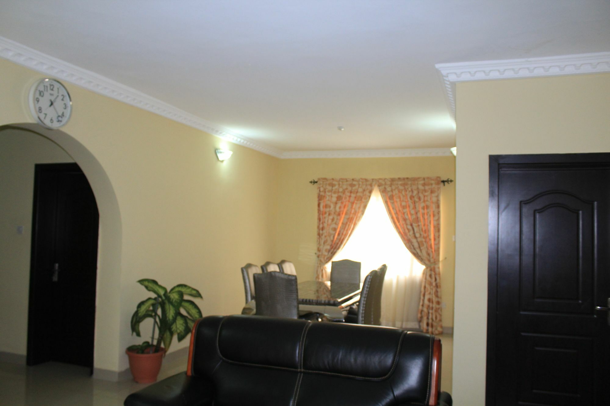 The Habitat Suites International Lagos Exterior foto